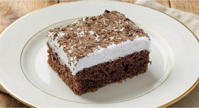 Olyan puha, hogy szinte elolvad: ezért rajonganak ezért a tejfölös kakaós sütiért