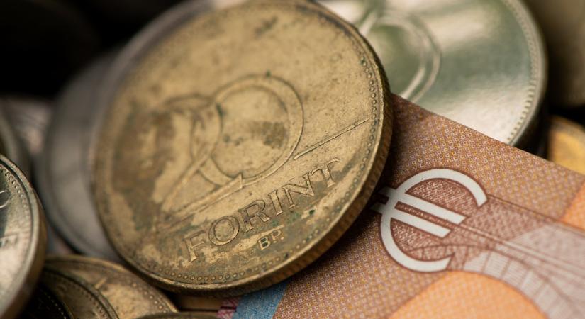 Gyengült este óta a forint: mutatjuk a mai nyitóárfolyamokat a devizapiacon