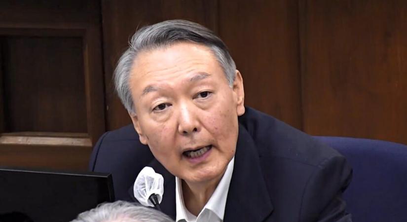 Életfogytiglani börtönbüntetésre ítélték a volt dél-koreai elnök