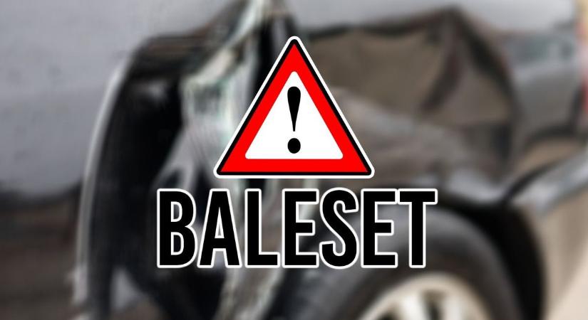 Baleset Szabolcs határánál! Több jármű karambolozott, az egyik felborult, teljesen lezárták a főutat!