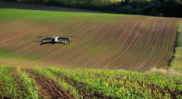 Hatalmas előrelépések a légi növényvédelemben – így változtatja meg a dróntechnológia a magyar agráriumot
