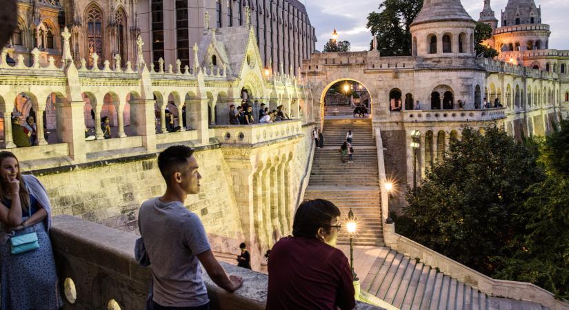 Kitenné a Várból a turistabuszokat az önkormányzat, de van egy terve