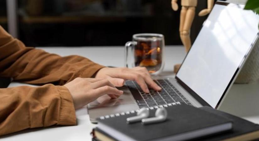 Az online pénzkeresés 2026-ban – trendek és valós utak