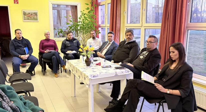 Három képviselő tartott közös lakossági fórumot