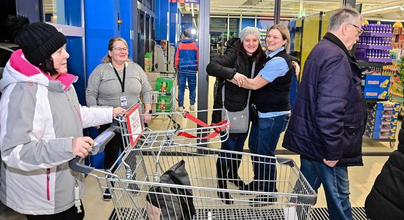 Megnyílt Vas vármegye legújabb szupermarketje - ott voltunk a nyitás pillanatában - fotók