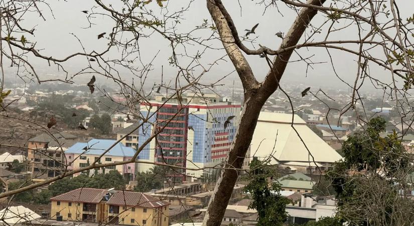 Munkába indulók találták meg a holttesteket, legalább 33-an haltak meg a rejtélyes tragédiában