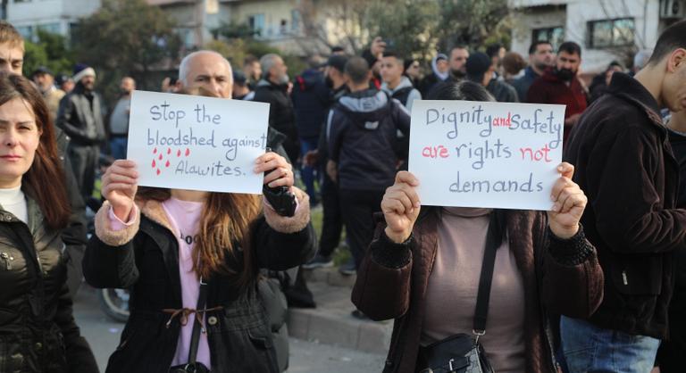 Csak a halálra tudtam gondolni – alavita szír nők beszélnek elrablásukról és megerőszakolásukról