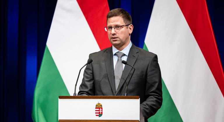 Gulyás Gergely: A kormány vizsgálja az ukrán áram- és földgázszállítások leállítását is - Gulyás Gergely és Vitályos Eszter tájékoztatója