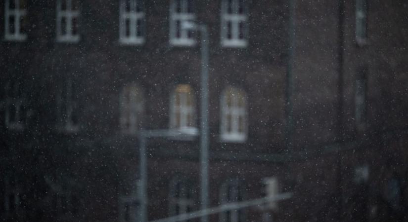 Masszív havazás a fővárosban, 5-10 centi is hullhat az ország egyes részein