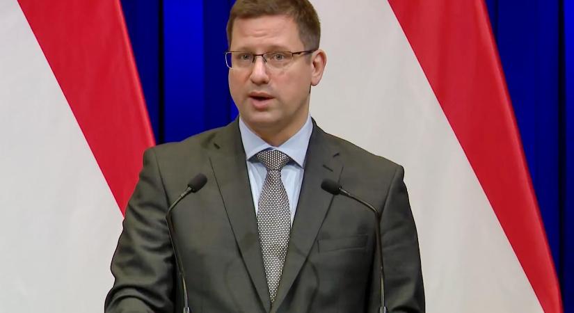 Gulyás Gergely a halál csókjának nevezte Ukrajna EU-csatlakozását