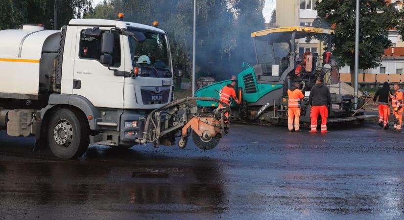 Ez ám a bomba hír! Újabb körforgalom könnyíti meg a belváros közlekedését!