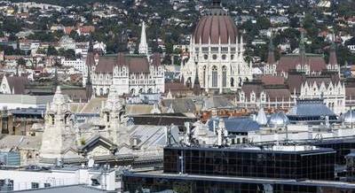 Mikor épültek Budapest híres épületei, látványosságai? – Kvíz