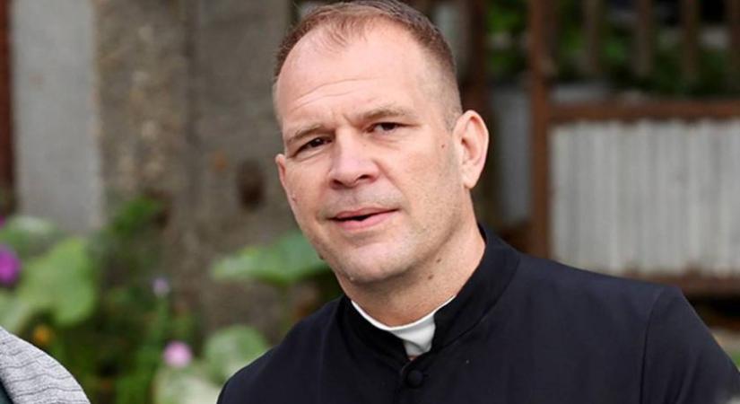 Schmied Zoltán és 11 évvel fiatalabb felesége: Katalin csak úgy ragyog A mi kis falunk színésze mellett