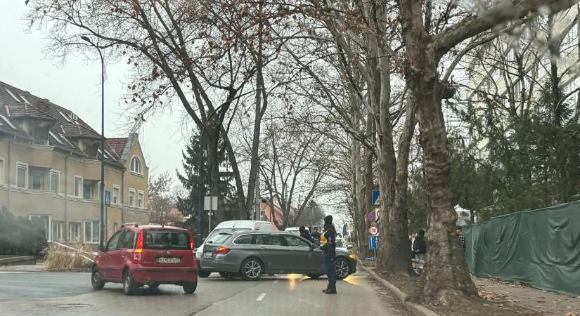 Újabb baleset Kaposváron – dugó a belvárosban
