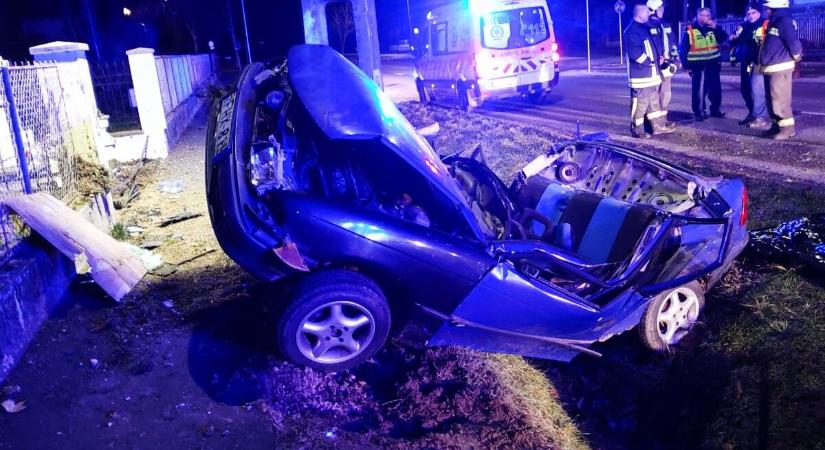 Súlyos baleset Nagyradán: ketten meghaltak, nem voltak bekötve, a sofőrnek jogsija sem volt