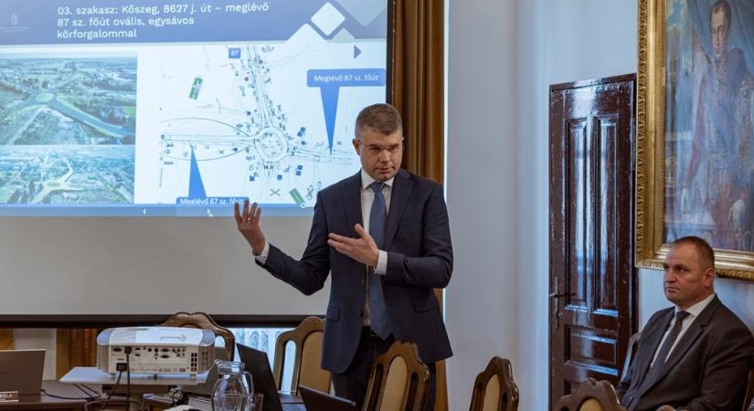 Szombathelyen folytatódik az M86, M87 tervbemutató Ágh Péter roadshow