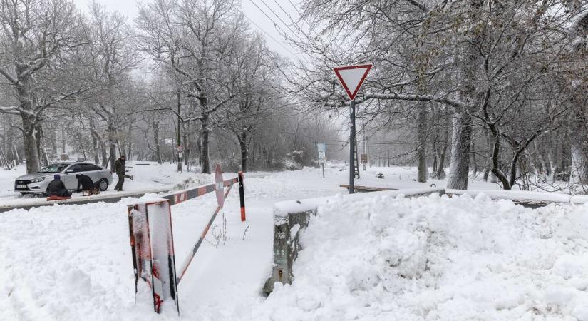 Beterít minket a hó?! Friss hótérképen mutatjuk, hogy hol lehet akár 20 centiméter a hóvastagság