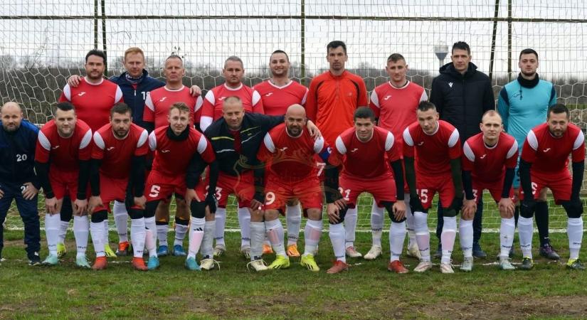 A biztos bennmaradás helyett a dobogót ostromolják – ilyen volt az Aranyosapáti ősszel