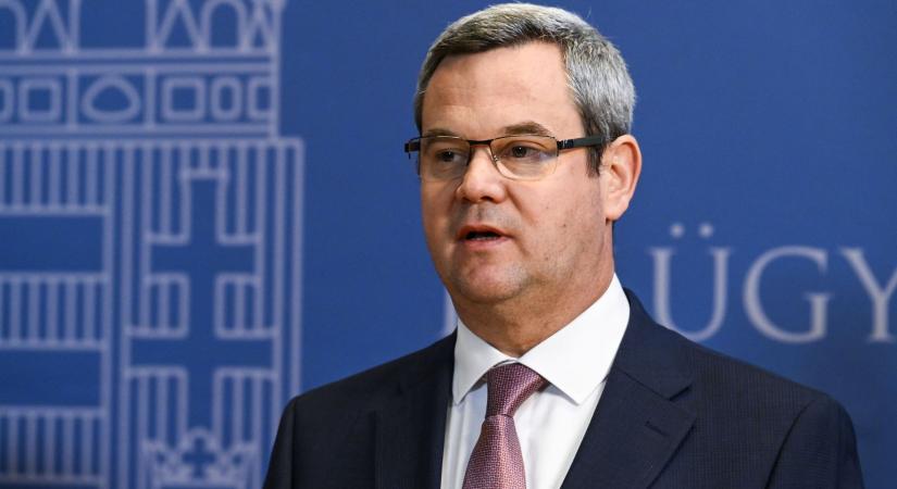 Takács Péter: Köszönet a magyar ápolóknak