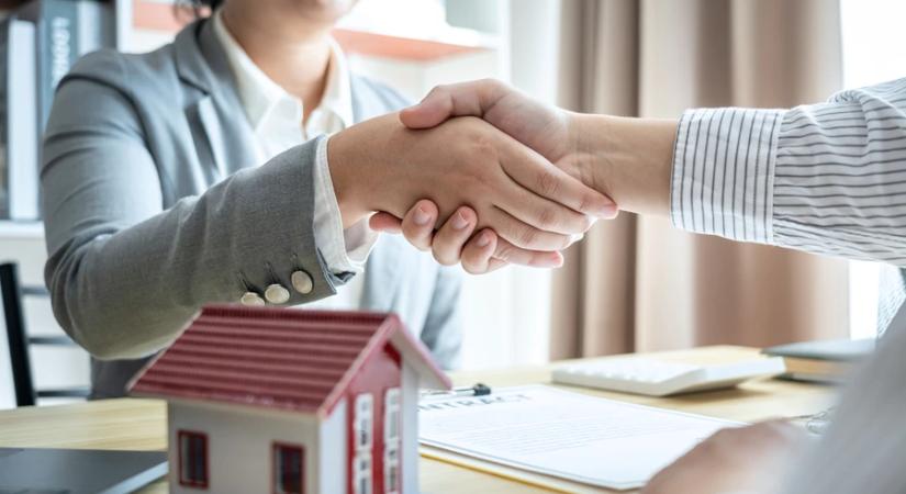 Soha nem látott összegeket vesznek fel a magyarok