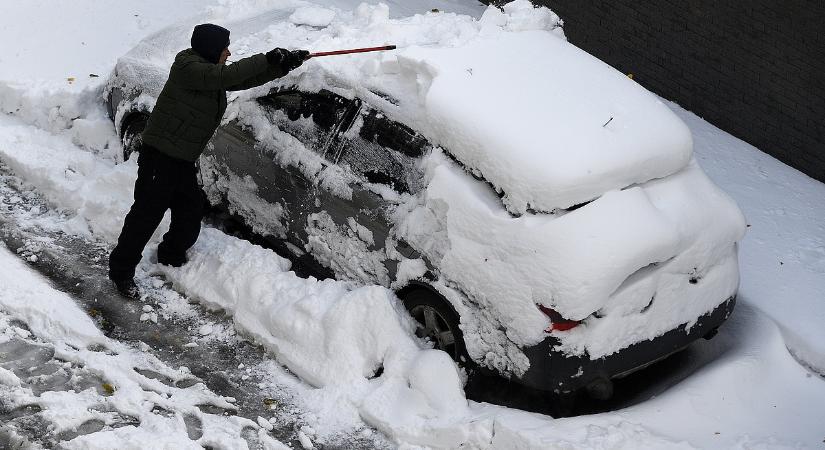 A januári hó betemette a használtatók piacát is