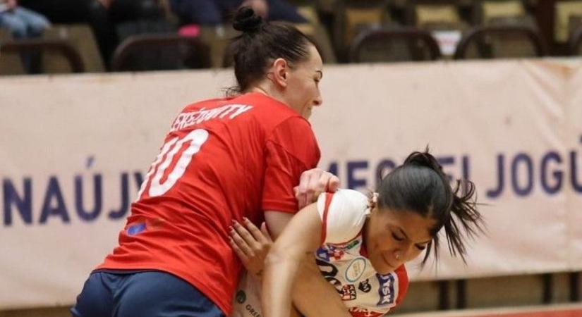 Elek Gábor is azért szorít, hogy minden egyenesbe jöjjön Dunaújvárosban