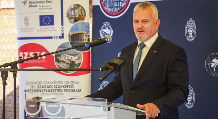 Szolnoki Fidesz-jelölt: Ukrajna nyíltan beavatkozik a választásba