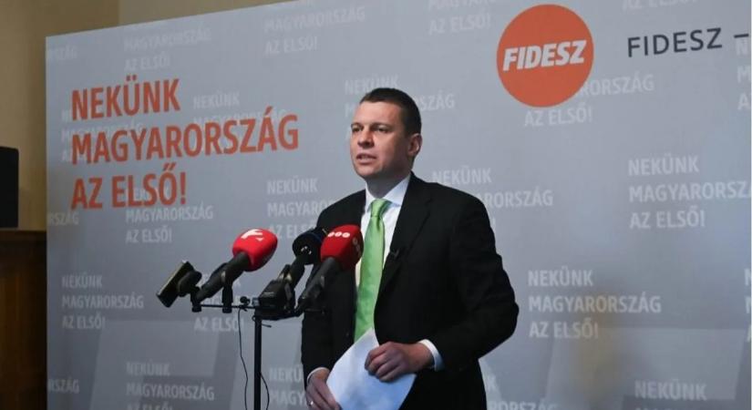 Menczer Tamás: „Magyar Péter egy drogos bulikban részt vevő, fogott bábfigura”