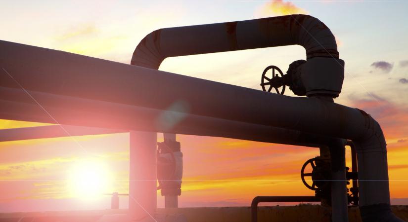 Két csővezeték, három stratégia a Barátság árnyékában