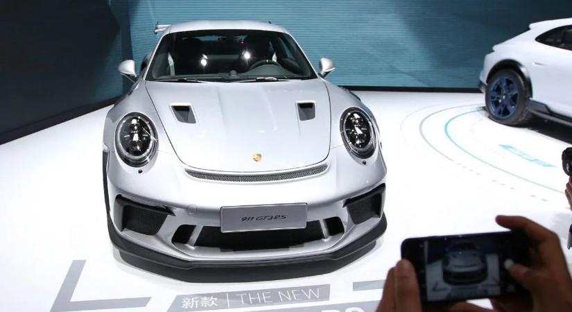 Pár száz kilométer után milliókat kaszált – így lett aranybánya egy Porsche