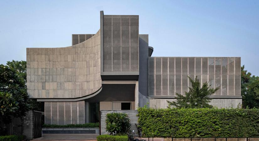 Zen terek brutalista köntösben