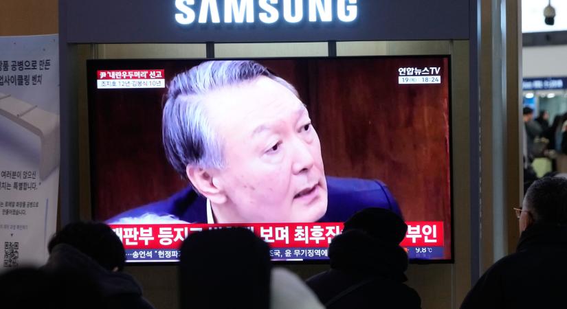 Életfogytiglani börtönbüntetésre ítélték Dél-Korea volt elnökét a hadiállapot bevezetésének kísérlete miatt