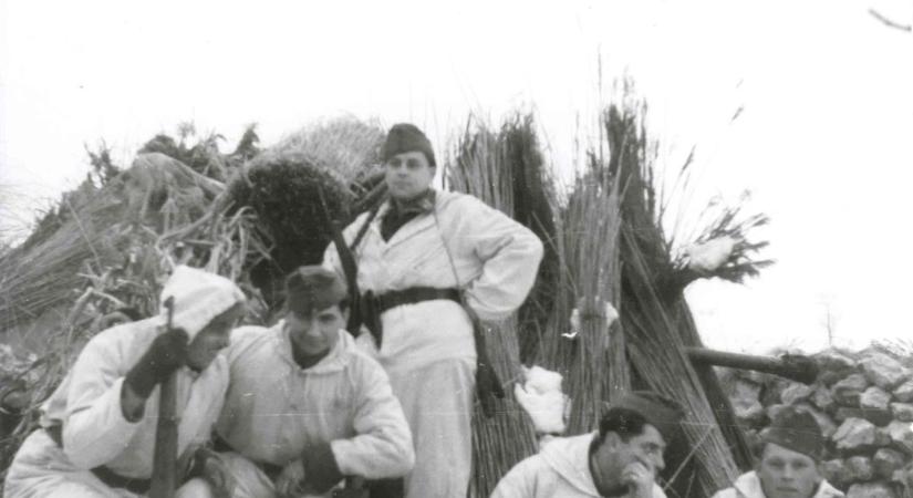 Az út vége: szombaton térnek haza a huszárok eltűntnek hitt iratai