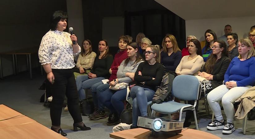 Tiltás helyett tudatosság: értsük meg a mai fiatalokat!