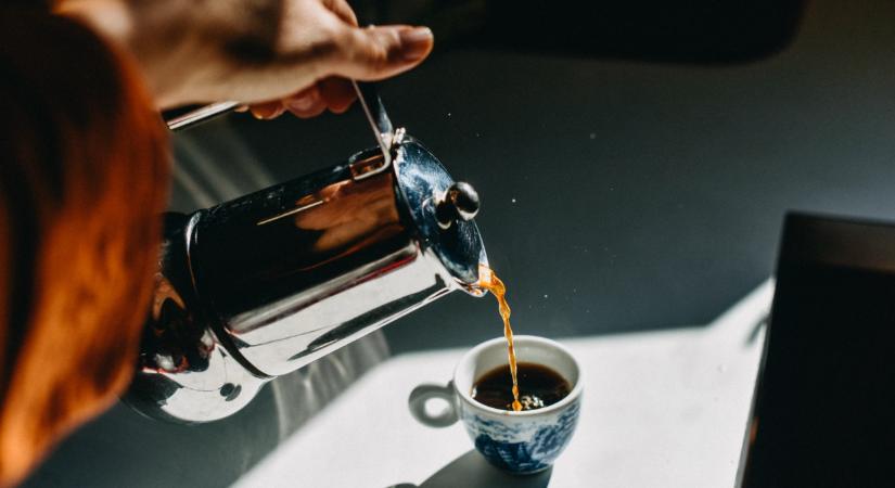 Luxuscikk lehet sokak kedvenc reggeli kávéja: elkeserítő hírek érkeztek, ez rengeteg magyarnak fog fájni