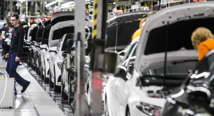 A kecskeméti Mercedes-gyár lehet a nyertese az európai autóipar válságának