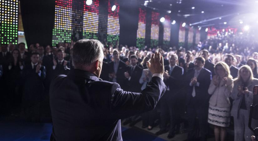 Orbán és a multik: mese a 15 ezer milliárdról