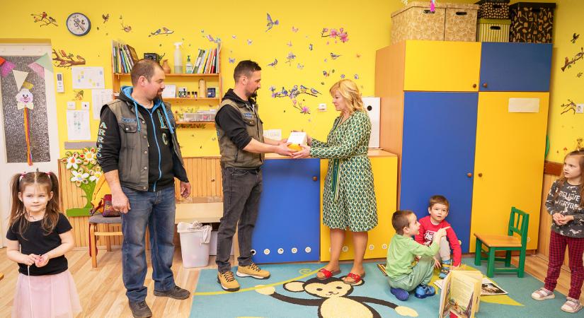 Koncertből segítség: 160 ezer forintos felajánlás az óvodának