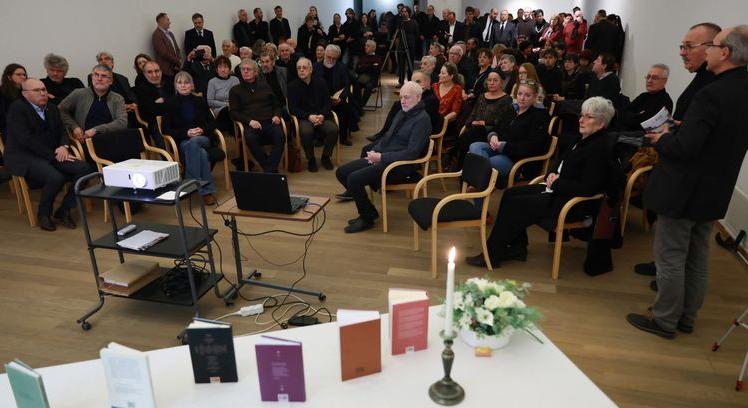 TÖMÖRY PÉTERRE EMLÉKEZTEK – Akiért a veszprémi harang szól