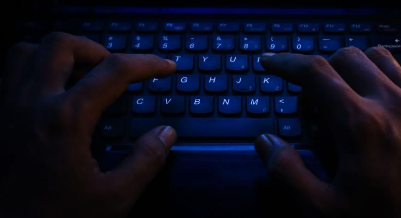 Rendőrségi eljárás indult a fehérvári gimnáziumot érintő online visszaélések ügyében