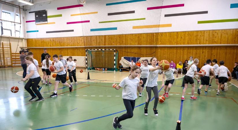 Imádják a gyerekek az új szekszárdi szupereszközt (képgalériával)