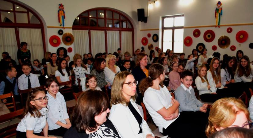 Járási versmondóversenyt rendeztek Berzencén