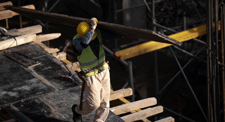 Újabb drágulási hullám jöhet a lakáspiacon, a mostani árak nem tarthatók sokáig