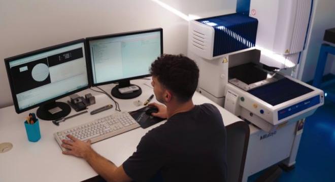 Precízió és automatizálás a mikro vízsugaras vágásban