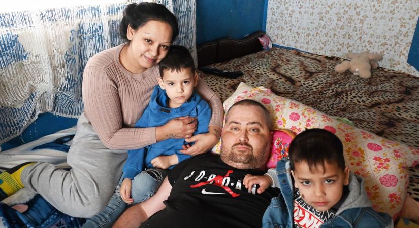 Súlyos beteg édesapját gyógyítaná meg a hét évesen orvosnak készülő kőteleki kislány – videóval