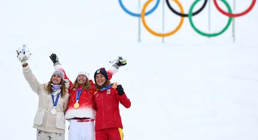Hatalmas meglepetéssel debütált a téli olimpia új száma – videók