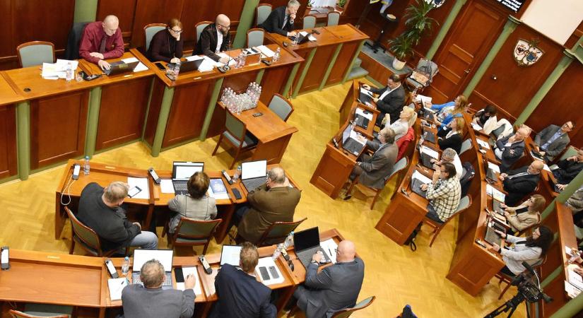 Mire jut pénz Jászberényben? A vagyongazdálkodás is vitát szított, végül megszavazták a büdzsét