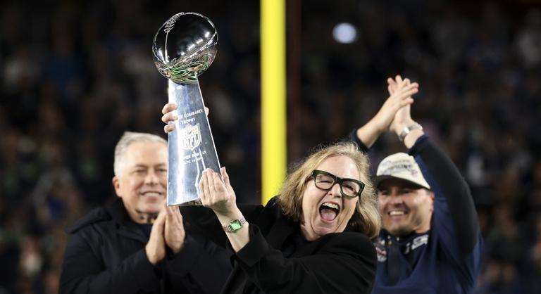 Pénztárcákat elő! Immár hivatalos, hogy eladják a friss bajnokcsapatot