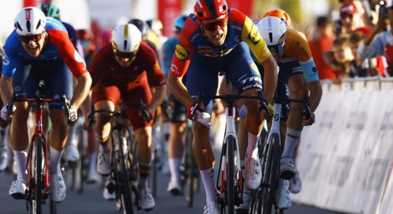 Testvrharc a sprintben, Matteo Milan mr Jonathan nyomban