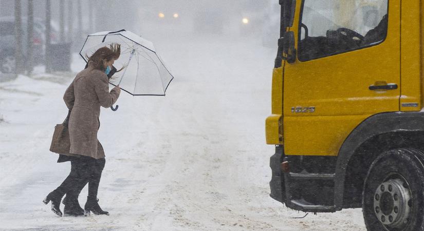 Kiadták a riasztást: akár 25 centi hó is eshet ezekben a megyékben